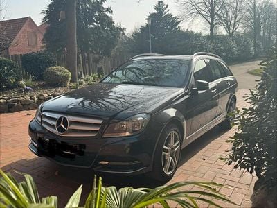 Gebraucht Mercedes 220 170 PS (125 kW) 2013 Schwarz Kombi