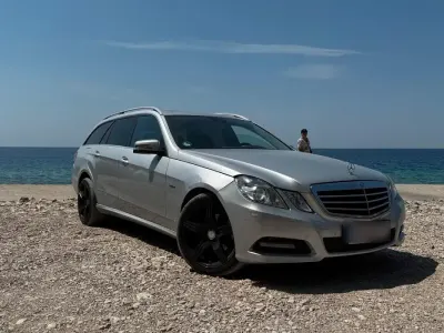 Gebraucht Mercedes E220 Avantgarde 170 PS (125 kW) 2012 Silber Kombi