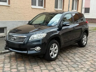 Begagnad Toyota RAV4 150 HK (110 kW) 2011 Blå SUV