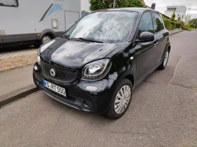 Gebraucht Smart ForFour 71 PS (52 kW) 2018 Schwarz Kleinwagen