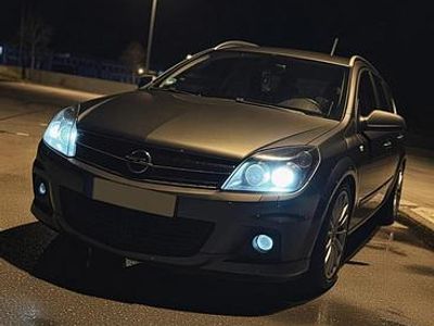 Grau Gebraucht 2008 Opel Astra OPC Kombi | 2.850 € (Fairer Preis)