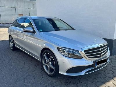 Gebraucht Mercedes C220 Exclusive 194 PS (142 kW) 2018 Silber Kombi