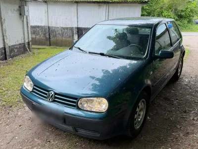 Gebraucht VW Golf IV 75 PS (55 kW) 2002 Schwarz Kleinwagen