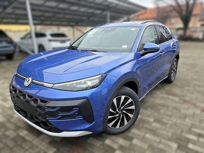 Neu VW T-Roc Life 150 PS (110 kW) 2026 Blau SUV