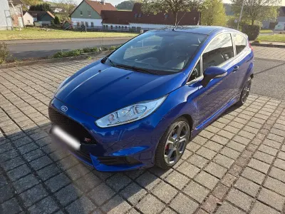 Usata Ford Fiesta Sport 182 CV (133 kW) 2017 Blu Utilitaria