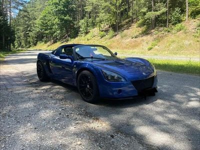 Schwarz Gebraucht 2003 Opel Speedster Cabrio | 21.900 €