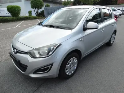 Gebraucht Hyundai i20 75 PS (55 kW) 2013 Kleinwagen
