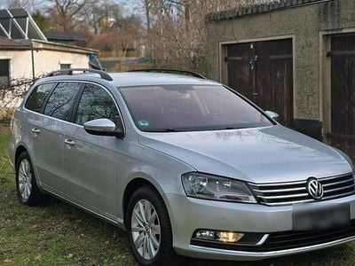 Gebraucht VW Passat 140 PS (102 kW) 2013 Grau Kombi