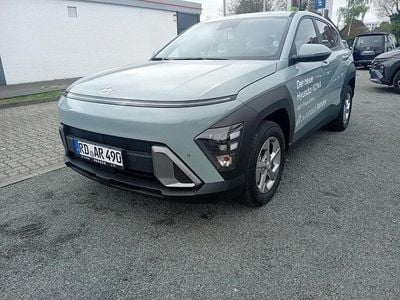 Neu Hyundai Kona Select 92 PS (67 kW) 2025 Mirage green SUV