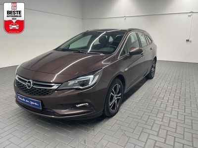 Braun (kokusnussbraunmet.) Gebraucht 2017 Opel Astra Kombi | 14.480 € (Teuer)