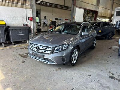 Gebraucht Mercedes GLA180 122 PS (89 kW) 2017 Grau SUV