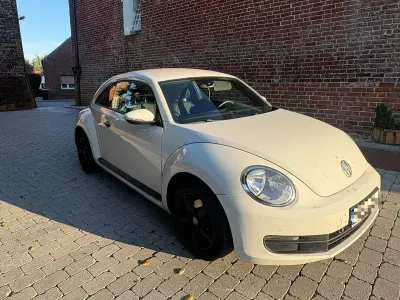 Gebraucht VW Beetle 105 PS (77 kW) 2014 Weiß Kleinwagen