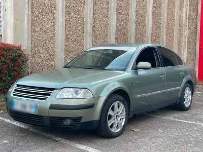 Gebraucht VW Passat 131 PS (96 kW) 2003 Grün Limousine