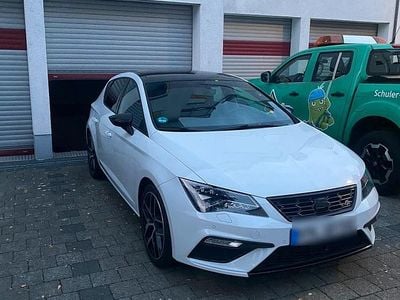 Gebraucht Seat Leon Beats 125 PS (91 kW) 2018 Weiß Limousine