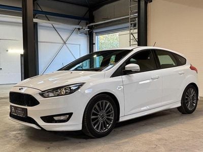 Second-hand Ford Focus ST-Line 125 CP (91 kW) 2017 Alb Berlinǎ