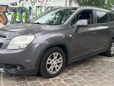 Gebraucht Chevrolet Orlando LT 163 PS (119 kW) 2012 Grau Van / Kleinbus