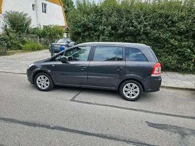 Gebraucht Opel Zafira Family 150 PS (110 kW) 2013 Grau Van / Kleinbus