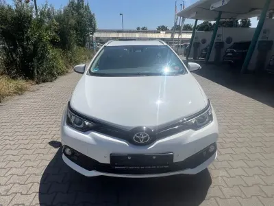 Gebraucht Toyota Auris Touring Sports Team 116 PS (85 kW) 2018 Weiß Kombi