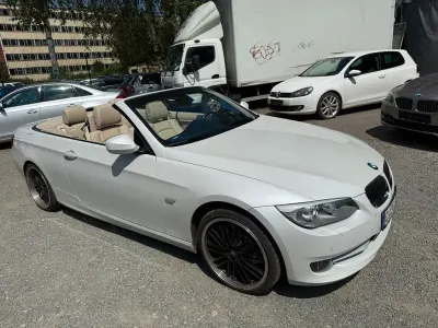 Gebraucht BMW 325 Cabriolet Sport Line 218 PS (160 kW) 2012 Weiß Cabrio