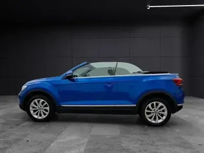 Gebraucht VW T-Roc Cabriolet Style 150 PS (110 kW) 2024 Blau Cabrio