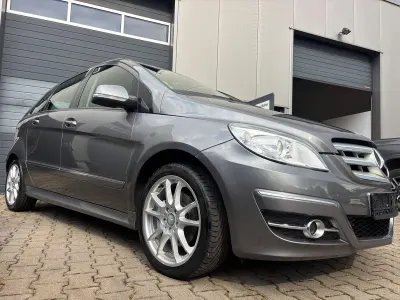 Gebraucht Mercedes B200 136 PS (100 kW) 2008 Grau Van / Kleinbus