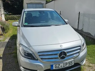 Gebraucht Mercedes B200 156 PS (114 kW) 2012 Grau Kleinwagen