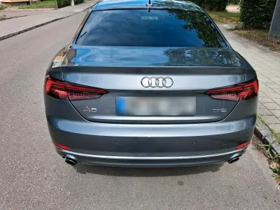 Gebraucht Audi A5 Design 262 PS (192 kW) 2018 Grau Coupé