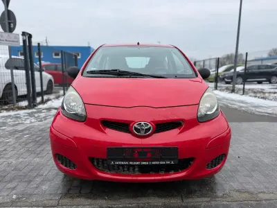Gebraucht Toyota Aygo 68 PS (50 kW) 2009 Rot Kleinwagen