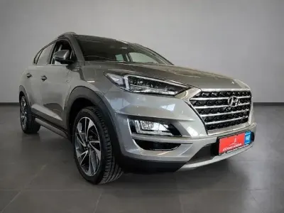 Gebraucht Hyundai Tucson 136 PS (100 kW) 2020 Olivine grey / mic SUV