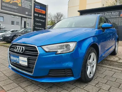 Gebraucht Audi A3 Sport 116 PS (85 kW) 2018 Blau Limousine