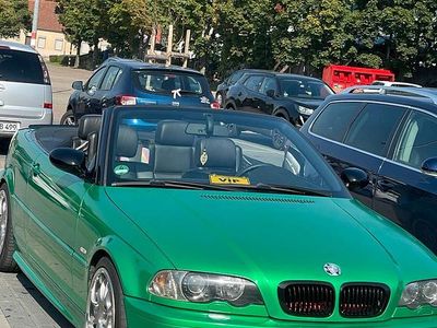 Grau Gebraucht 2002 BMW 325 Cabriolet M Sport Cabrio | 10.999 €