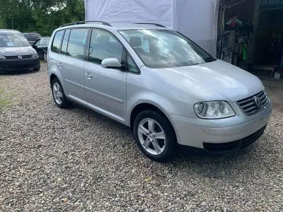 Gebraucht VW Touran 116 PS (85 kW) 2004 Reflexsilber metallic Van / Kleinbus