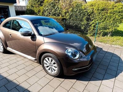 Usata VW Beetle Design 105 CV (77 kW) 2014 Marrone Utilitaria