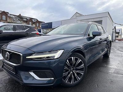 Gebraucht Volvo V60 Plus 398 PS (292 kW) 2022 Blau Kombi