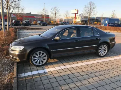 Gebraucht VW Phaeton 239 PS (175 kW) 2012 Grau Limousine