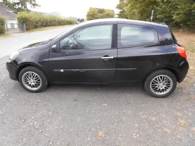 Gebraucht Renault Clio III 75 PS (55 kW) 2007 Schwarz Limousine