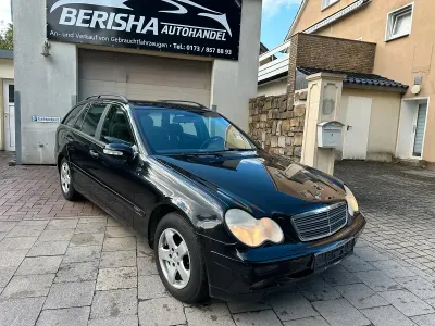 Gebraucht Mercedes C200 Classic 116 PS (85 kW) 2002 Schwarz Kombi