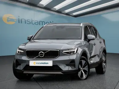 Gebraucht Volvo XC40 Core 163 PS (119 kW) 2023 Grau SUV