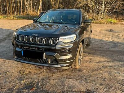 Second-hand Jeep Compass 241 CP (177 kW) 2022 Negru SUV