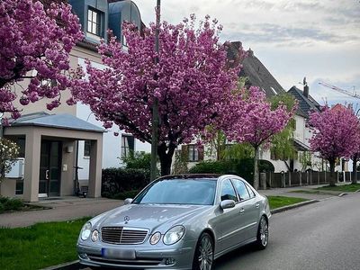 Gebraucht Mercedes E200 163 PS (119 kW) 2005 Silber Limousine
