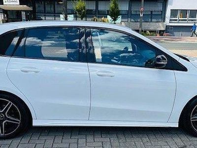 Mercedes B180