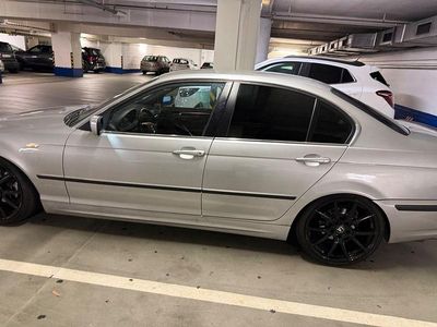 Second-hand BMW 318 Performance 143 CP (105 kW) 2004 Argintiu Berlinǎ