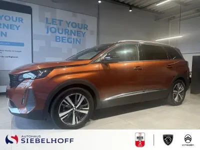 Gebraucht Peugeot 5008 Allure 136 PS (100 kW) 2024 Braun SUV