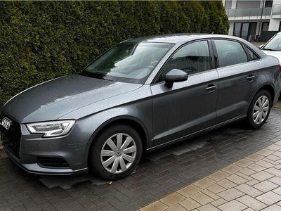 Gebraucht Audi A3 116 PS (85 kW) 2017 Grau Limousine