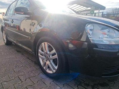 Gebraucht 2004 VW Golf V Kleinwagen | 1.400 € (Guter Preis)