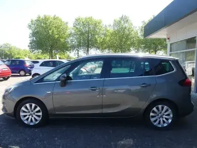 Gebraucht Opel Zafira Business Innovation 140 PS (102 kW) 2018 Grau Van / Kleinbus
