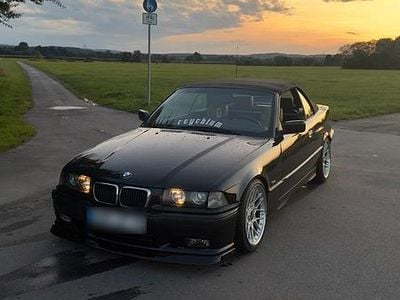 Second-hand BMW 320 Cabriolet 150 CP (110 kW) 1998 Negru Cabrio
