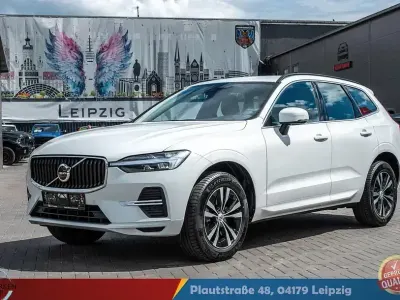 Gebraucht Volvo XC60 Momentum 197 PS (144 kW) 2021 Ice white, solid / solid SUV