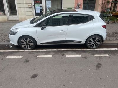 gebraucht Renault Clio IV 1.5 DCI Luxe Limited Pano/Navi/PDC/17“ Alu