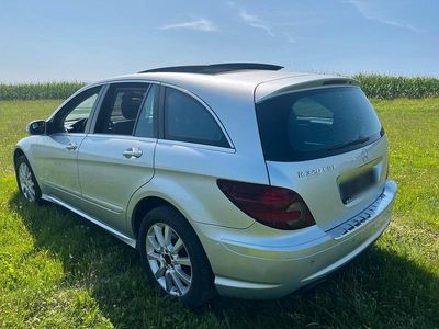 Mercedes R320